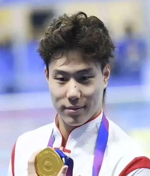 覃海洋吃瓜有感